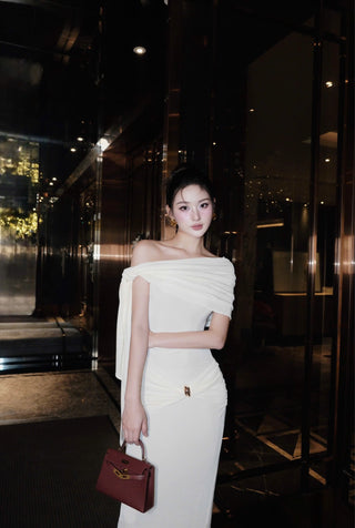 B512 Whispering Body Dress