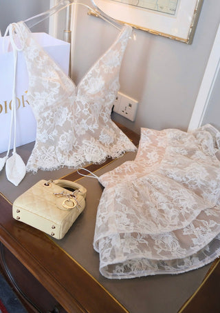 B433 Lace flared dress