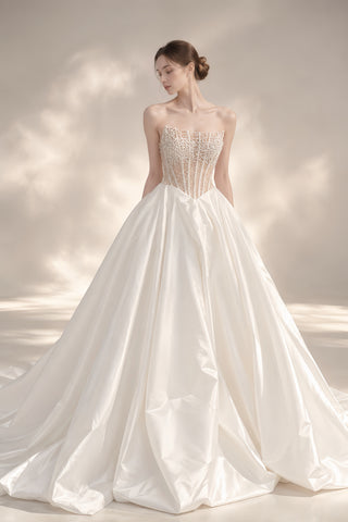 Étoile de Perle Gown