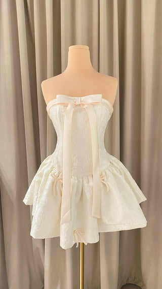 B199 RHAPSODY IN BOW DRESS