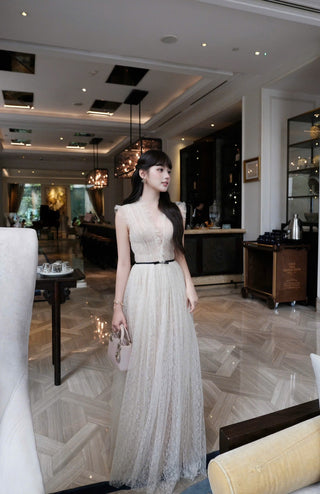 B610 Éloise Pleats Dress