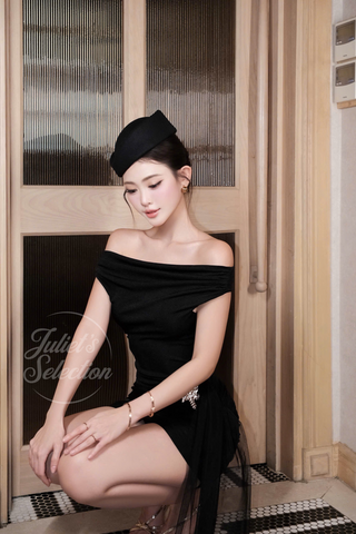 P0202 Off-shoulder body mini dress