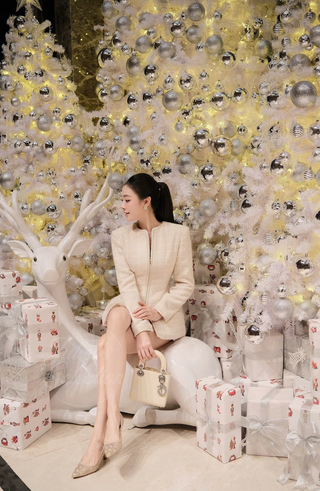 B555 Privé tweet set