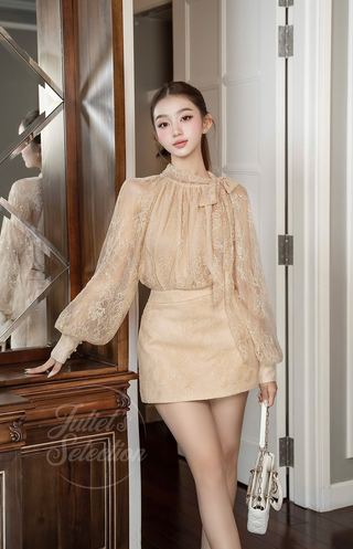 B432 Champagne Lace Set