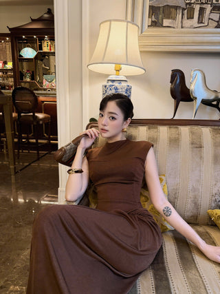 B566 Bordeaux Élise Dress