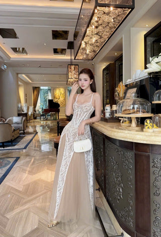B717 Vivienne Dress