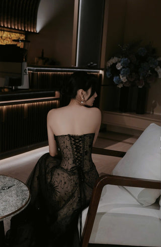 P0439 Corset Black Gown