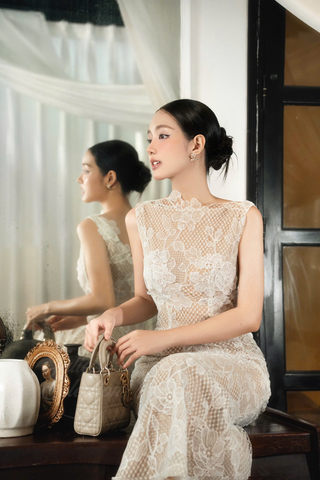 B491 Jardin Lace Midi