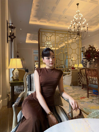 B566 Bordeaux Élise Dress