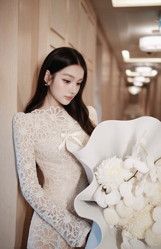 P0426 Daisy Lace Dress