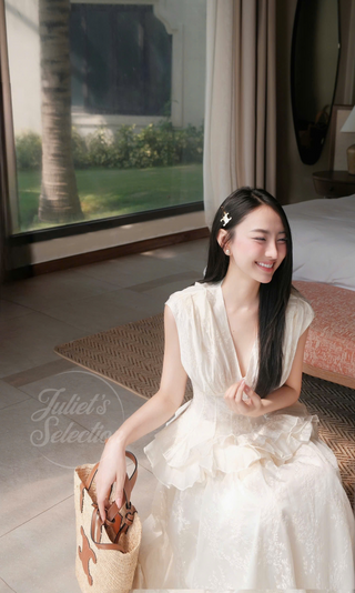 P0057 Ivory Belle Ensemble